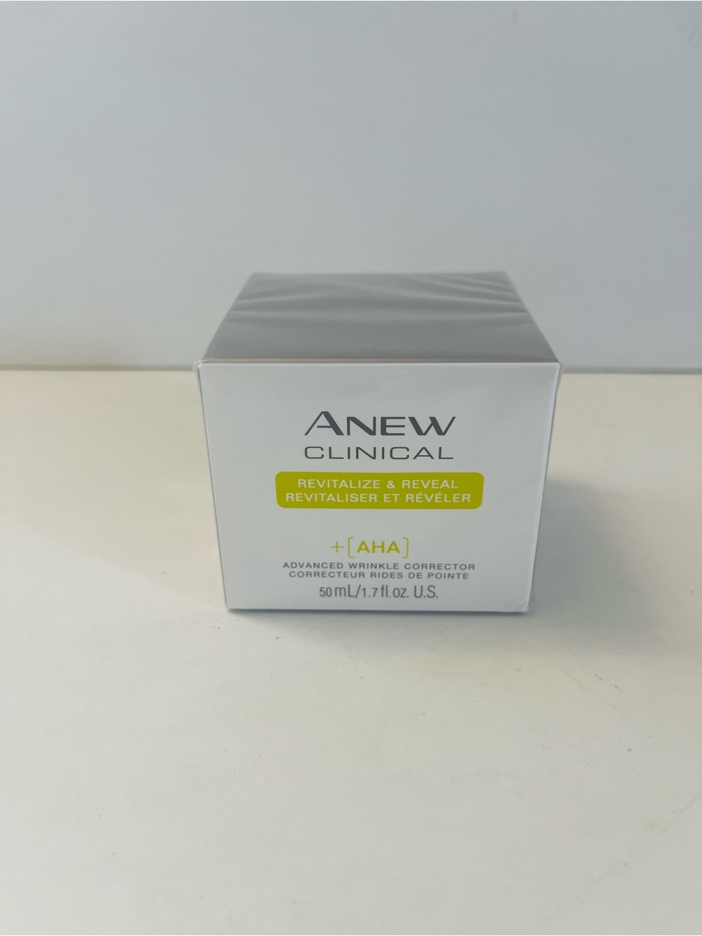 Avon Anew Clinical Revitalize & Reveal +[AHA] Advanced Wrinkle Corrector